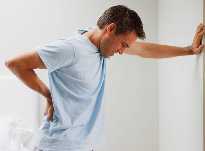 دلایل درد در سمت چپ و پایین کمر